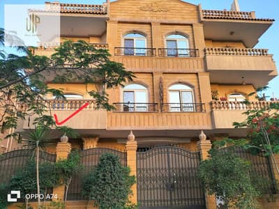 شقة مميزة للبيع في فيلات البنفسج 7  تشطيب Ultra Super Lux – جاهزة للسكن بفيو جاردن وبالقرب من الرحاب و محور محمد نجيب