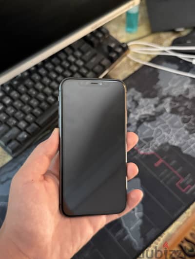 Apple - iPhone 11