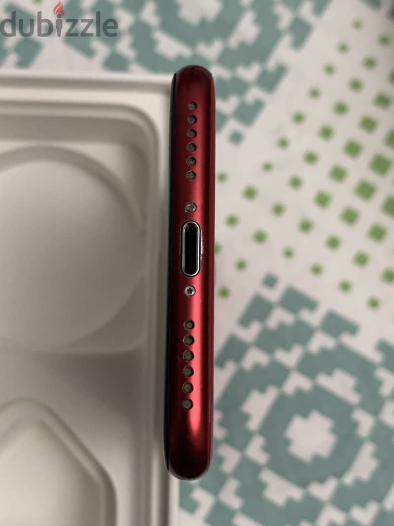 Iphone SE 2020 red 7