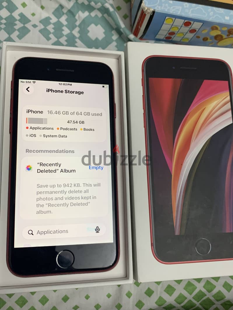 Iphone SE 2020 red 8