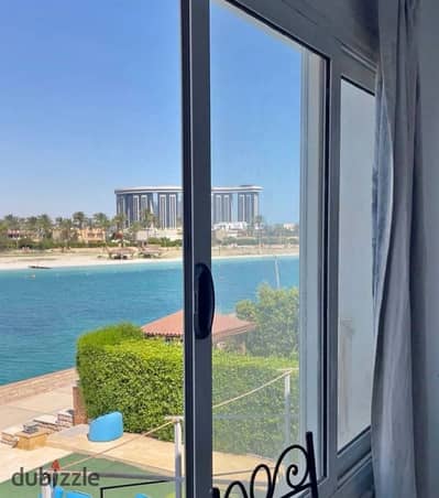 ستوديو لقطه استلام فورى صف أول على البحر في لسان الوزراء (مارينا 5)