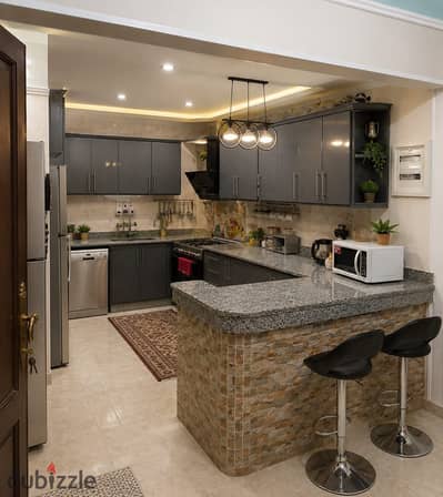 Apartment ready for immediate handover in Al-Waha, Nasr City—located just one building back from the main Al-Khamsin Street. It is situated on a prime