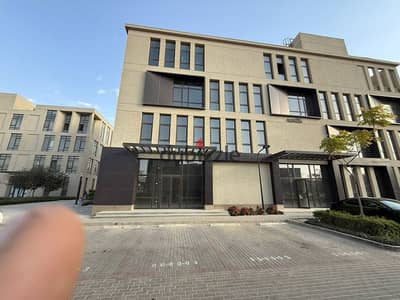 مبني اداري 720 م متشطب الترا لوكس بأقل سعر للايجار في التجمع الخامس