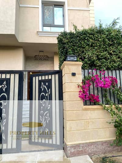 فيلا 350 متر شامله جاردن كبيره في park valley الشيخ زايد بجوار جامعة مصر الدولية
