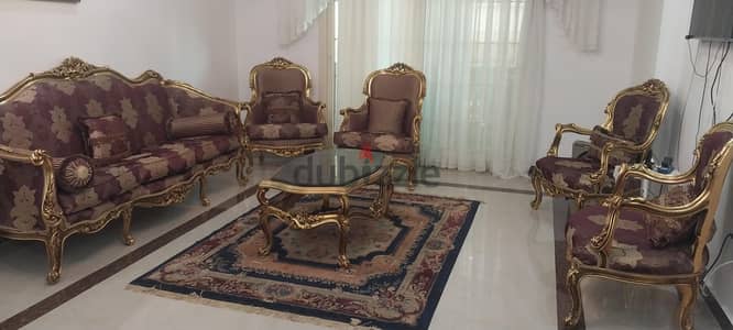 صالون فرنساوي