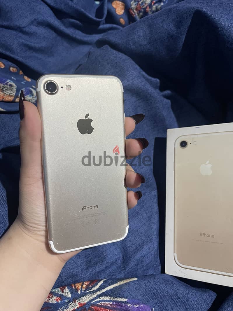 Apple - iPhone 7 3