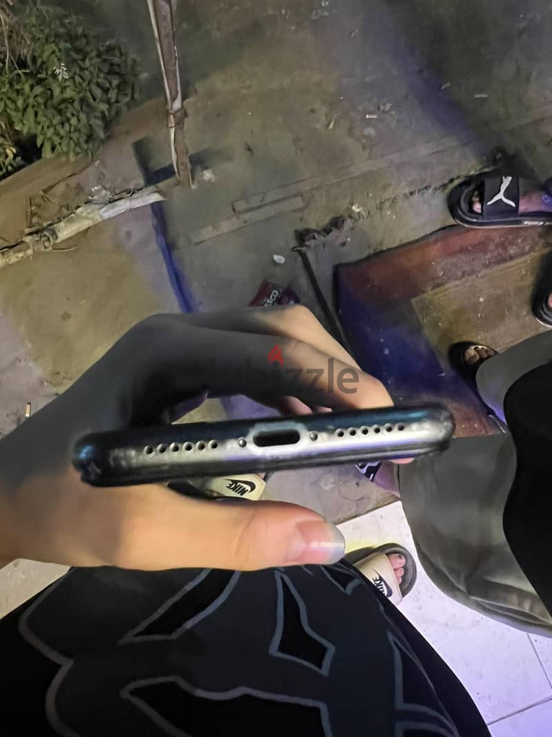 آبل - آيفون 11 2