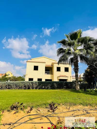 امتلك فيلا بااجمل فيو فيلات فى مدينتى فيو مميز جدا على الجولف والكلاب هاوس