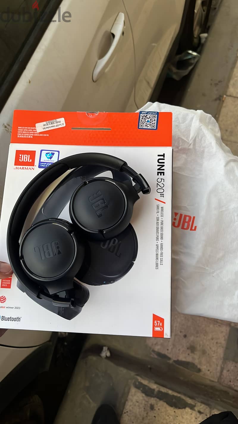JBL Headphones 1