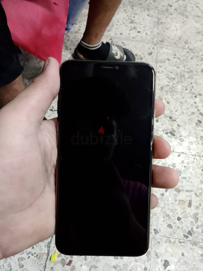 Apple - iPhone 11 Pro Max 4