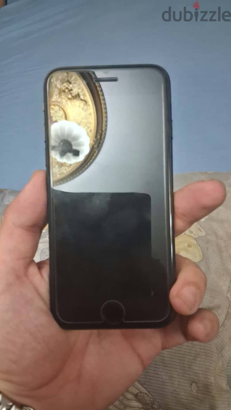 Apple - iPhone SE 2020 1