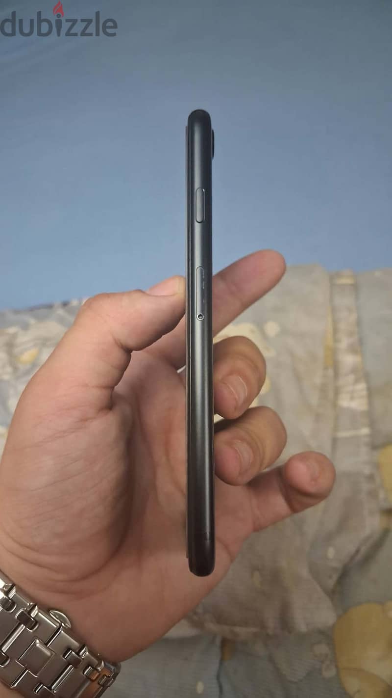 Apple - iPhone SE 2020 2