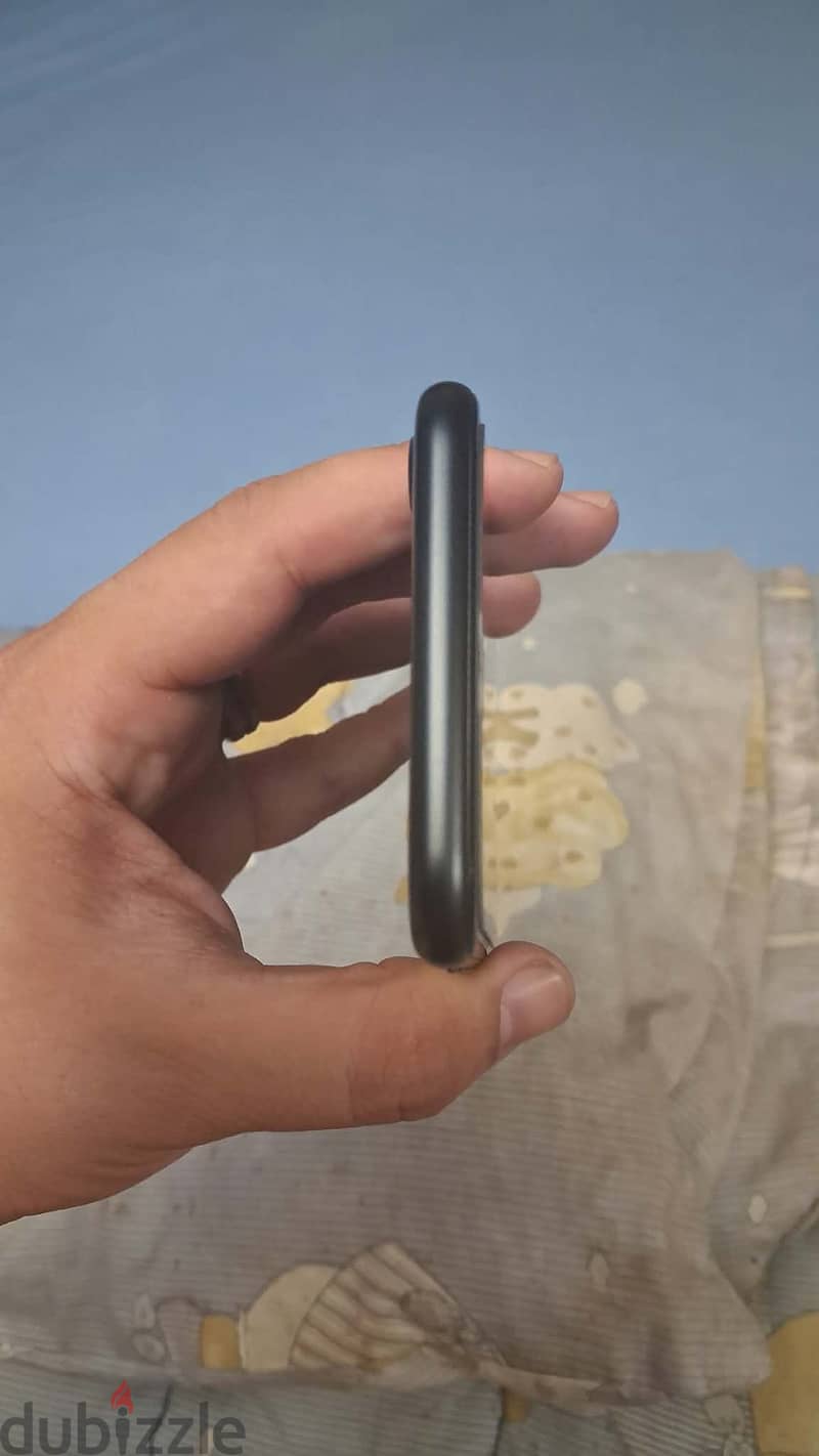 Apple - iPhone SE 2020 4