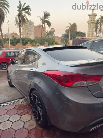 Hyundai Avante 2012
