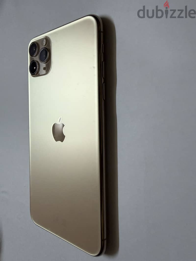 Apple - iPhone 11 Pro Max 3