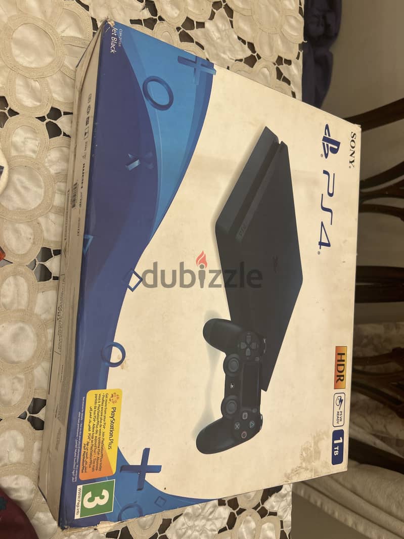 Ps4 slim 1