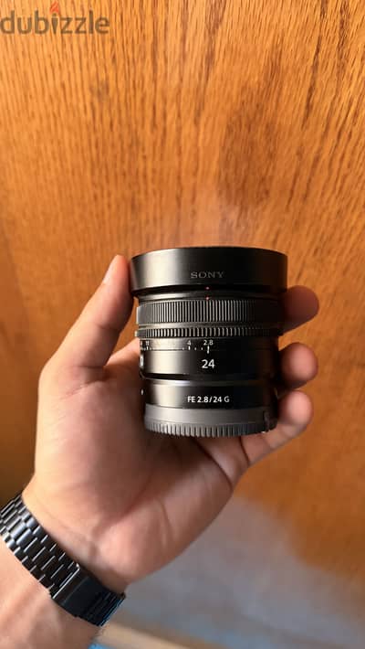 Sony lens 24 2.8f with box