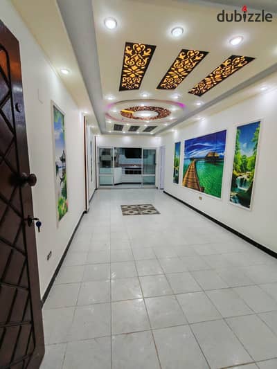 شقه في اسكندرية العجمي شاطئ النخيل بجوار دار الدفاع الجوي خطوات قليلة من البحر