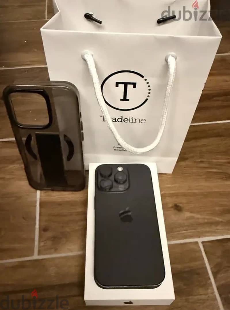 Apple - iPhone 16 Pro 2