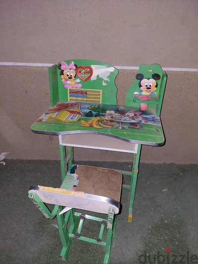 مكتب اطفال بحالة جيده