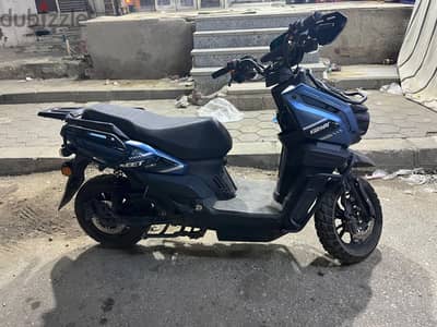 سكوتر كيواي كهرباء  بطارية 2000 وات  ماشي 720 كيلو