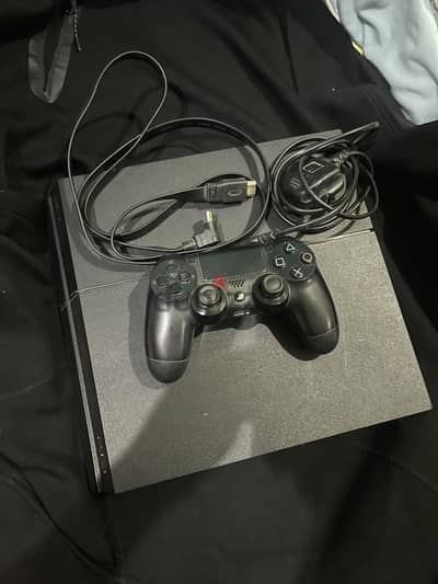 PlayStation 4 مستعمل بحالة ممتازة