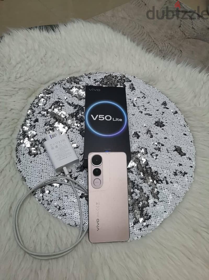 Vivo V50 1
