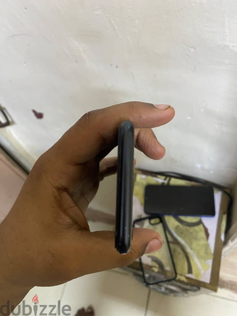 آبل - آيفون اس اي 3