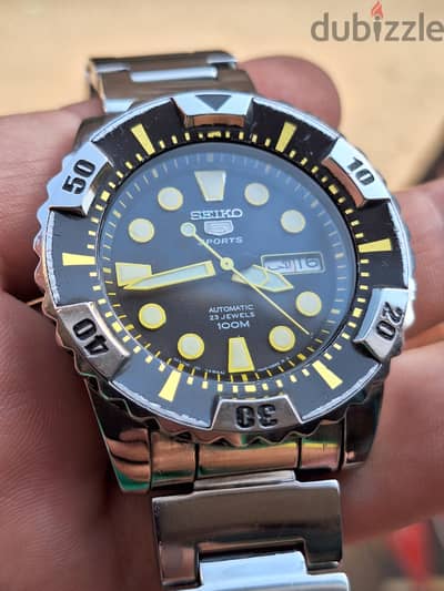 ساعة غواص أوتوماتيكية من طراز Seiko 5 Sports SNZJ15