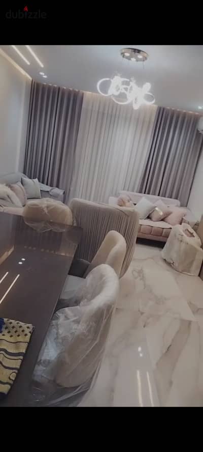 شقة للايجار مفروش بمدينتي في B6 فرش جديد واول سكن شقة للايجار مفروش بمدينتي في B6 فرش جديد واول سكن