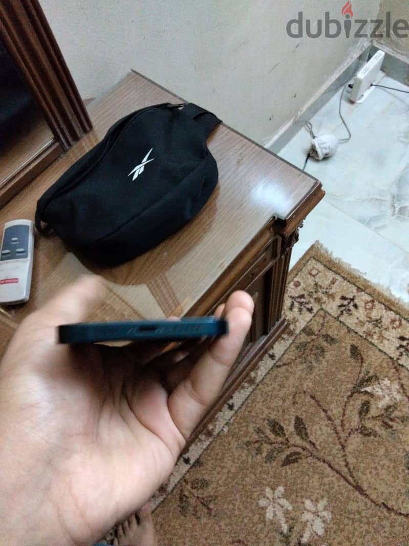 آبل - آيفون 13 6