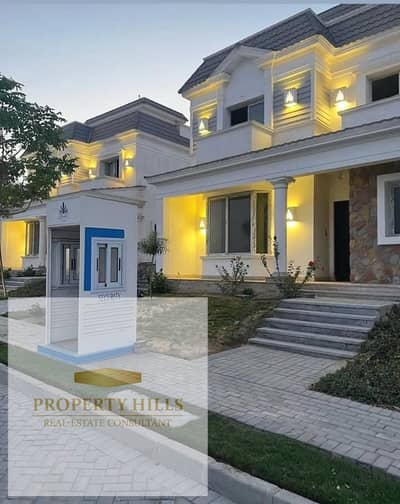 Villa with landscape view, finished and with air conditioning, for sale at the lowest price in Fifth Settlement