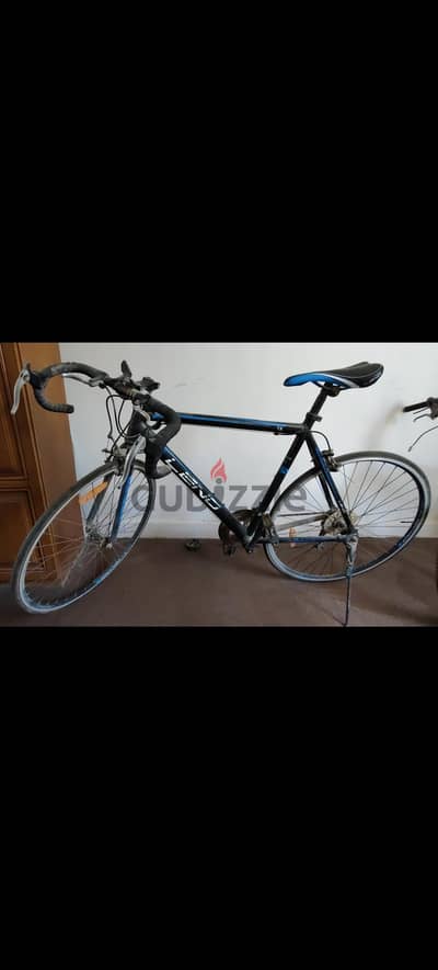 عجلة سباق LENO V6 بحالة ممتازة - Road Bike