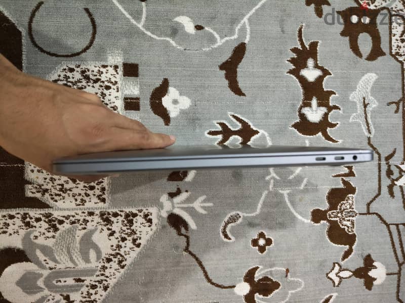 MacBook pro 2018 i9 - 16 giga ram 3