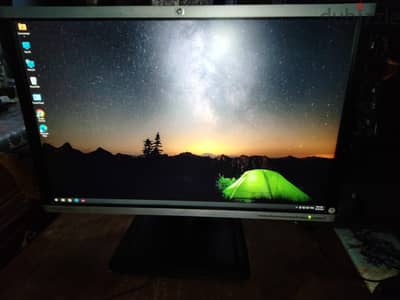 hp compaq la2405 شاشة اتش بي 24 حالة جيدة