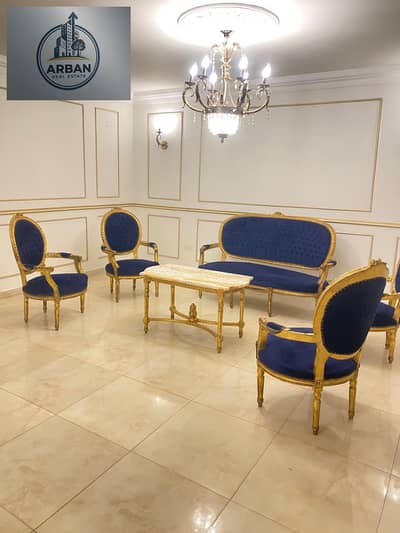 للإيجار شقة مفروشة فندقية في كمبوند ابراج المستقبل علي طريق الاتوستراد و امام دجلة المعادي مباشرتا موقع مميز و بجانب الخدمات كمبوند راقي امن ٢٤س و جراج خاص
