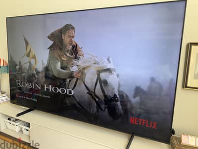Samsung crystal UHD television 98 inches شاشة تلفزيون ٩٨ بوصه جديدة
