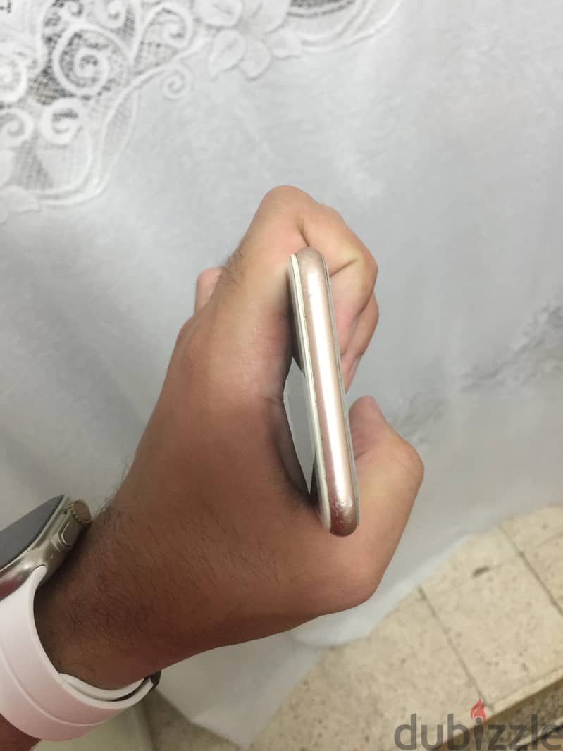 Apple - iPhone 8 4