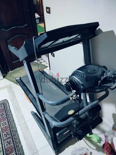 مشاية كهربائيه بحاله جيده جدا