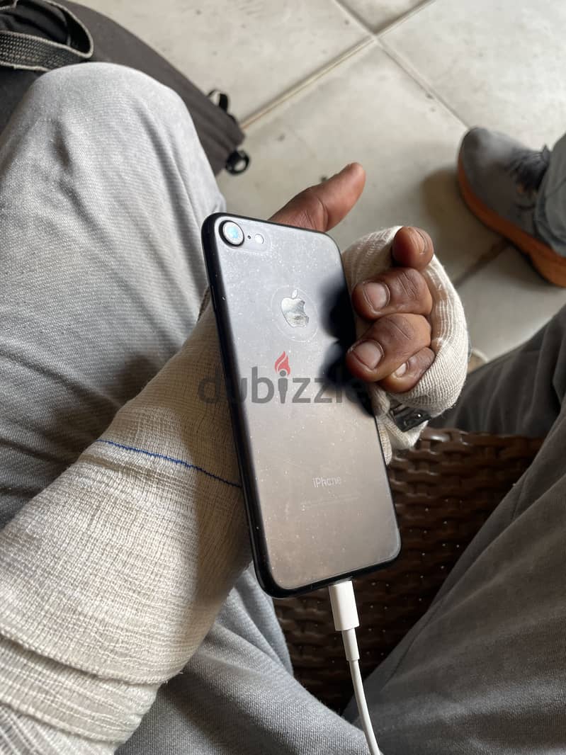 آبل - آيفون 7 3