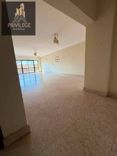 For rent administrative office 200m in Maadi Nasr Street main distinguished commercial location super lux