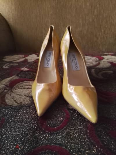جزمه كعب ايطالي نوع . Jimmy Choo .