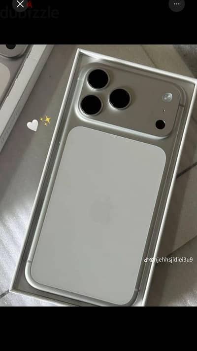 آبل - آيفون 17 برو ماكس