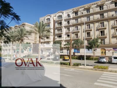 استوديو فاخر مفروش 95م للإيجار بالدور الأول في كمبوند هايد بارك