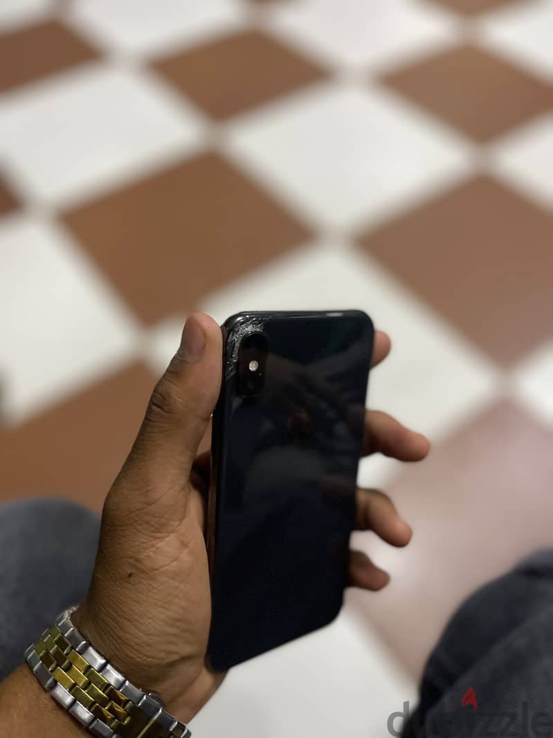 ايفون x للبيع 4
