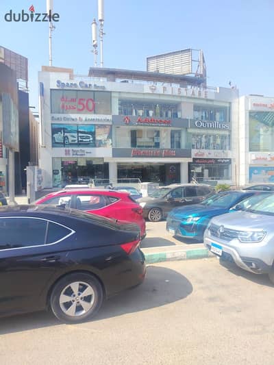 محل مميز للإيجار في قطاع البنوك
