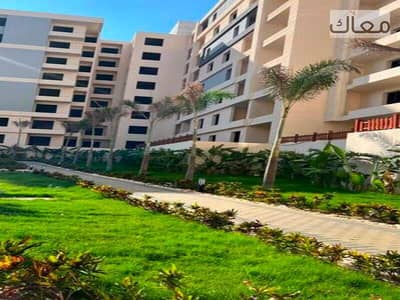 هسلمك فورى جوه كمباوند متكامل و هتقسط على 8 سنين فى قلب العاصمه الاداريه