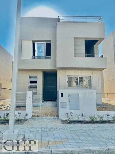 أقل من سعر السوق فيلا ستاند ألون للبيع بالم هيلز التجمع الخامس Palm Hills New Cairo