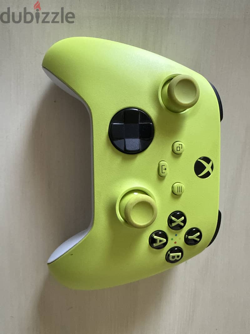 Xbox x series neon controller 1