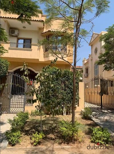 Twin House for Sale in Al Yasmeen Compound, Sheikh Zayed - Super Lux finishing , Includes kitchen and dressing room